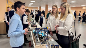 Что изобрели амурские школьники, чтобы попасть на космодром? - gtrkamur.ru