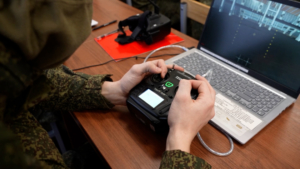 От теории к практике: в Восточном военном округе готовят операторов беспилотников - gtrkamur.ru