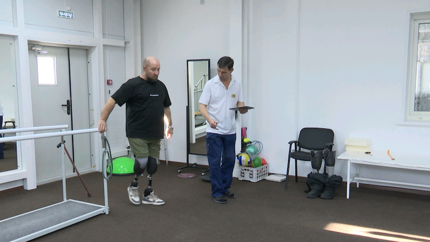 Протезы с микропроцессорным управлением доступны для участников СВО в Амурской области - gtrkamur.ru