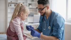 От аппендицита до сложнейших операций: детская хирургия Амурской области празднует 60-летие - gtrkamur.ru