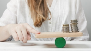 Пособия семьям с детьми и пенсии: какие выплаты выросли в области вместе с прожиточным минимумом - gtrkamur.ru