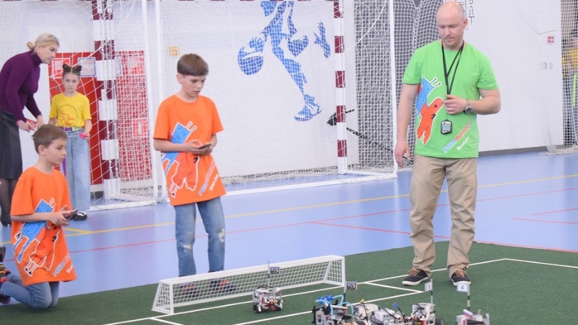 В Благовещенске пройдёт «КиберДао» – сражение российских и китайских роботов - gtrkamur.ru