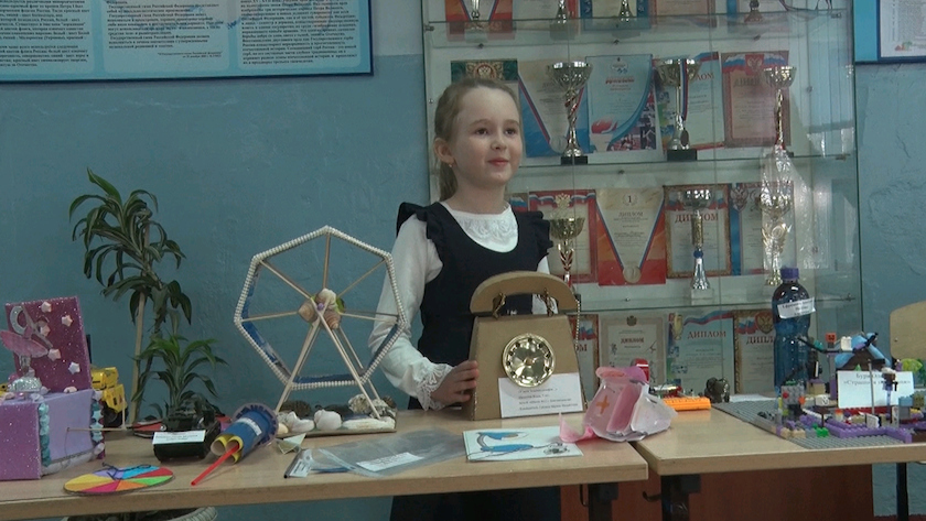 Дрифтовые машинки и ракеты из бумаги: как в школе №15 отметили Международный день изобретений - gtrkamur.ru