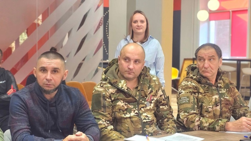 Амурские ветераны СВО запускают бизнес: от эвакуаторов до мебельных магазинов - gtrkamur.ru