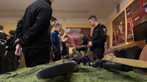 От «трудных» подростков до курсантов: как проект «Сын полка» меняет жизни благовещенских школьников - gtrkamur.ru