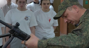 Веселые старты и изучение оружия: в Благовещенске для студентов с ОВЗ провели акцию «Спорт без границ» - gtrkamur.ru