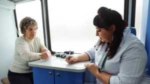 133 тысячи осмотров в сёлах: как мобильные клиники Амурской области нарастили охват в 2025 году - gtrkamur.ru