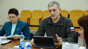 Василий Орлов обсудил меры поддержки с ветеранами СВО в Архаринском округе - gtrkamur.ru