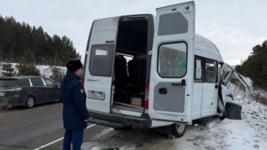 Под Свободным «Газель» врезалась в автокран: один погибший, четверо пострадавших - gtrkamur.ru