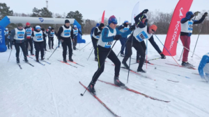 От малышей до ветеранов спорта: на «Лыжню России» вышли 7 тысяч амурчан - gtrkamur.ru