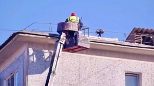 Более 60% крыш в Благовещенске уже очистили от снега и наледи - gtrkamur.ru