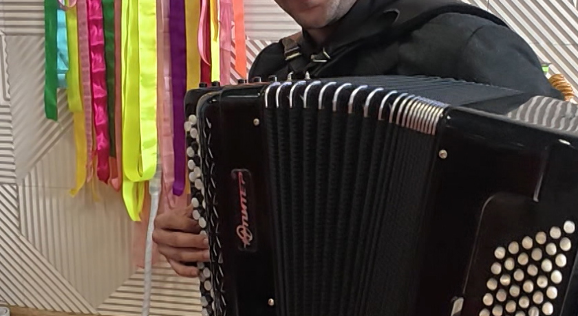 Для бодрости духа: амурские пенсионеры отметили масленицу с частушками и блинами - gtrkamur.ru