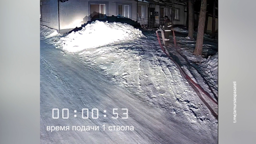 Пожарные Усть-Ивановки отточили навыки тушения возгораний ночью - gtrkamur.ru