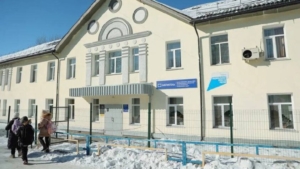 Модельная библиотека в Архаре: Василий Орлов отметил востребованность современных читален - gtrkamur.ru