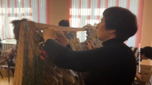 Два десятка жителей села Среднебелое объединились для помощи передовой СВО - gtrkamur.ru