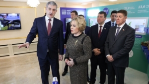 От космодрома до сотрудничества с Китаем: в Совфеде открылась выставка об Амурской области - gtrkamur.ru