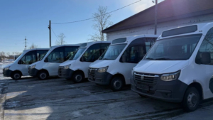 Пять новых небольших автобусов доставили в Белогорск - gtrkamur.ru