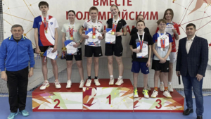 Лучших спортсменов выявили на чемпионате и первенстве Приамурья по бадминтону - gtrkamur.ru