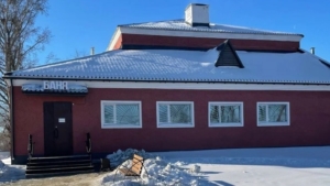 Хорошее место для отдыха и общения: жители Тамбовки оценили обновлённую общественную баню - gtrkamur.ru