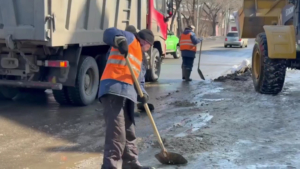 Воду откачивают с дорог амурской столицы - gtrkamur.ru
