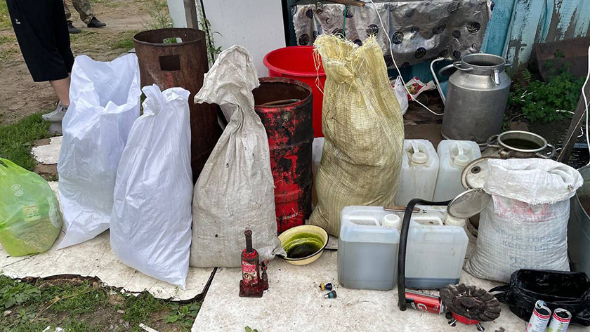 Жителя села Муравьевка наказали за изготовление наркотиков и припасенные 15 килограммов конопли - gtrkamur.ru