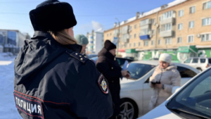 Нелегальных торговцев цветами ловят на улицах Белогорска - gtrkamur.ru