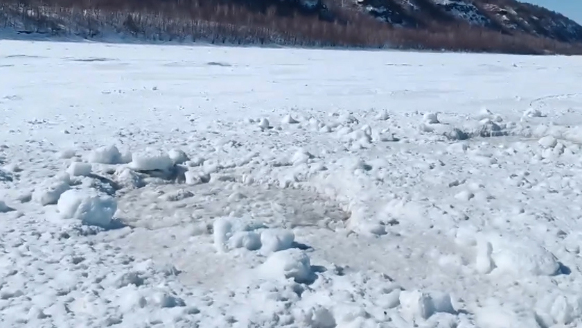 Первые подрывы льда провели на реке Амур - gtrkamur.ru