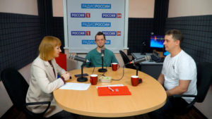 Выпуск №42:  главный режиссёр Александр Корнилов и главный художник АОТК Николай Рыбак о законах создания игрушечных актёров - gtrkamur.ru