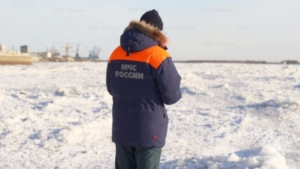 Лёд опасен: в Тынде закрыли переправу у подвесного моста - gtrkamur.ru