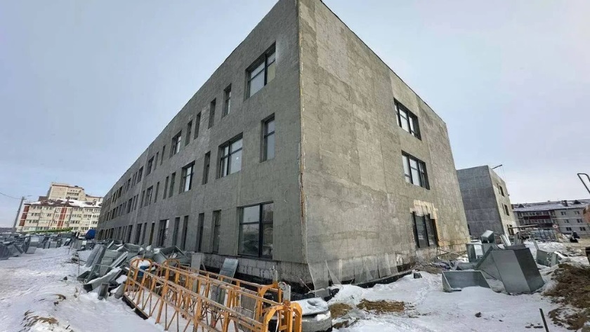 Строительство большой школы в Благовещенске вышло на финишную прямую - gtrkamur.ru