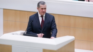 Юрий Трутнев в Совете Федерации рассказал, как активно меняется Дальний Восток - gtrkamur.ru