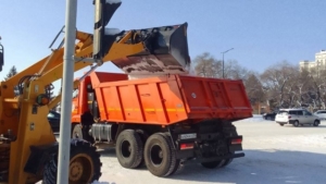 Благовещенск готовится к потеплению: коммунальщики сосредоточены на уборке снега - gtrkamur.ru
