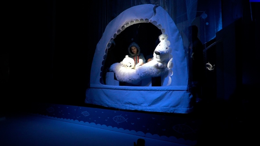 Сияющие декорации и не только: чем удивит юных амурчан кукольный спектакль «Умка» - gtrkamur.ru