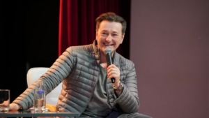 Сергей Безруков встретился с амурскими студентами и преподавателями - gtrkamur.ru