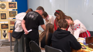 Более 500 амурчан за первый час акции: как прошла «Библионочь» в Благовещенске - gtrkamur.ru