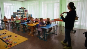 В Амурской области детсадовцев учат управлять беспилотниками - gtrkamur.ru