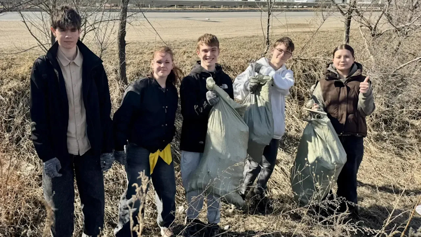 Волонтеры сделали чище один из районов Благовещенска - gtrkamur.ru