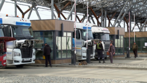 Рекордный трафик на границе: Кани-Курган удвоил поток за счет современных технологий - gtrkamur.ru