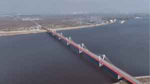 Грузовой поток на мосту через Амур вырос вдвое за год - gtrkamur.ru