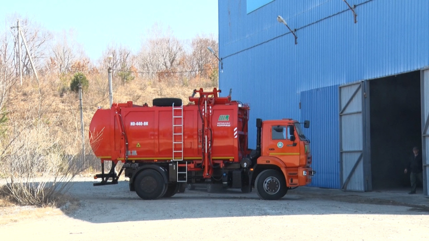 Октябрьский округ, Свободный и Благовещенск получат современную технику для вывоза мусора - gtrkamur.ru