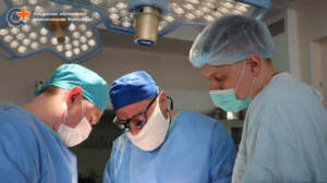 Аппендицит на позднем сроке: амурские врачи сделали двойную операцию и спасли маму и малыша - gtrkamur.ru