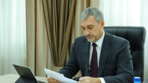 Автомобиль для многодетной семьи: Василий Орлов поручил помочь с выплатой после изменения закона - gtrkamur.ru