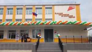 Подарок к юбилею: в Возжаевке обновили школу по президентскому нацпроекту - gtrkamur.ru