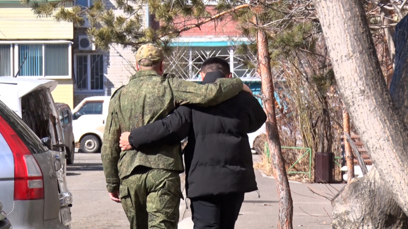 С Таджикистана на передовую:  как иностранцы служат на СВО - gtrkamur.ru