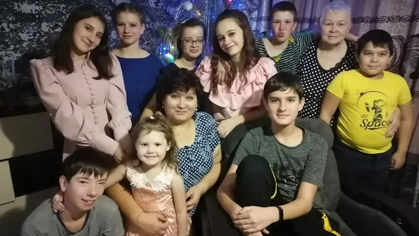 В Приамурье растет число многодетных: одна из белогорских семей воспитала 17 детей - gtrkamur.ru