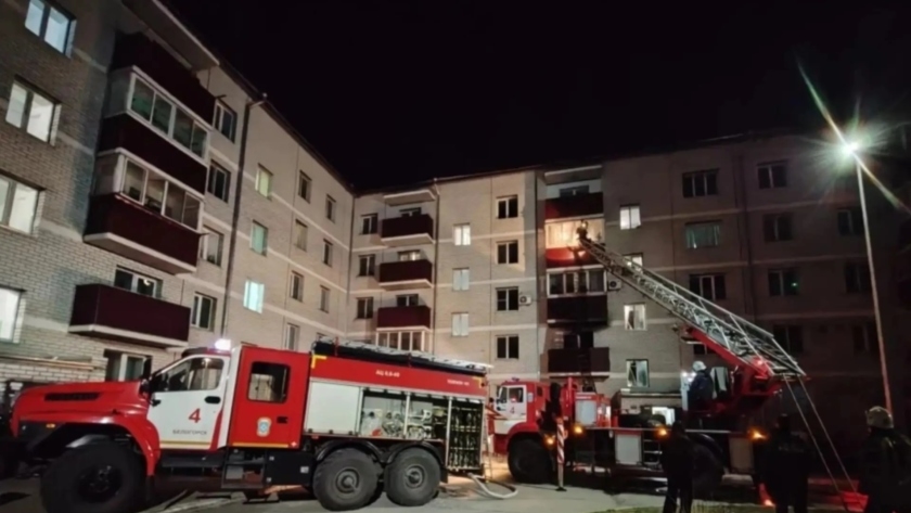 Пожар из-за электровелосипеда тушили в пятиэтажке Белогорска - gtrkamur.ru