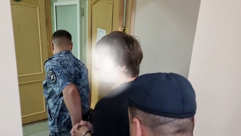 В Благовещенске двое мужчин осуждены за вымогательство и организацию проституции - gtrkamur.ru