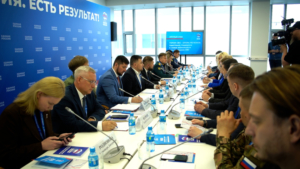 «Есть результат!»: губернатор Василий Орлов принимает участие в форуме во Владивостоке - gtrkamur.ru