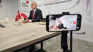 Василий Орлов встретился с представителями федеральных и региональных СМИ - gtrkamur.ru