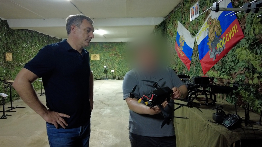 Василий Орлов встретился с амурчанами в зоне СВО - gtrkamur.ru